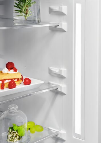 Холодильник Aeg RCB736E5MX